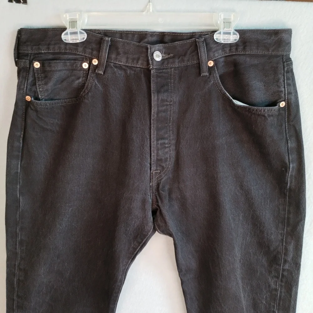Levis 501 Jeans Mens 38x32 (Fits 38x30) Denim Straight Button Fly Black Charcoal